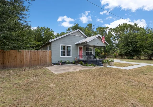 Photo 3 of Single family home for sale at 1241 N Beaulah St, Hawkins, TX 75765 | MLS# 21350766 | Listing updated on 2026-08-19