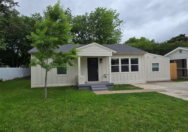 1st image of 515 Elkhart Ave, Dallas, TX 75217 | MLS# 21350767