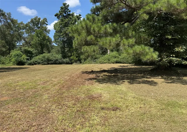 Photo 2 of Land for sale at 621 Lincoln St, Benton, LA 71006 | MLS# 21350799 | Listing updated on 2026-09-07