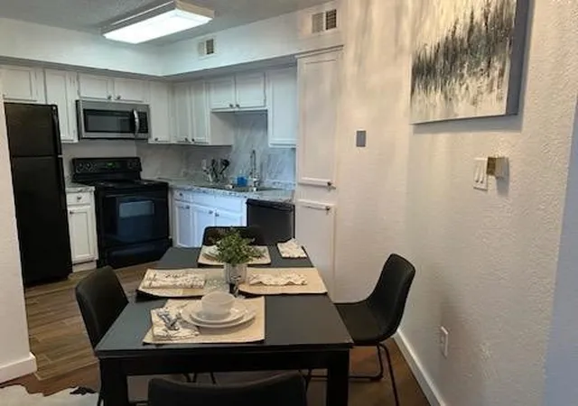 3rd image of 9827 Walnut St, Dallas, TX 75243