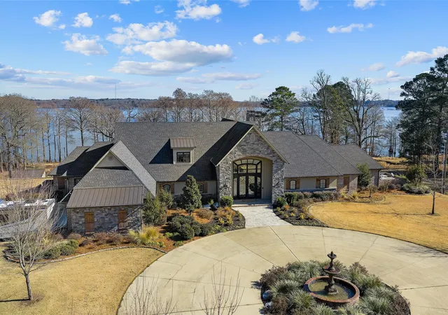 Photo 1 of Single family home for sale at 8081 Lords Wy, Mooringsport, LA 71060 | MLS# 21350812 | Listing updated on 2026-10-05
