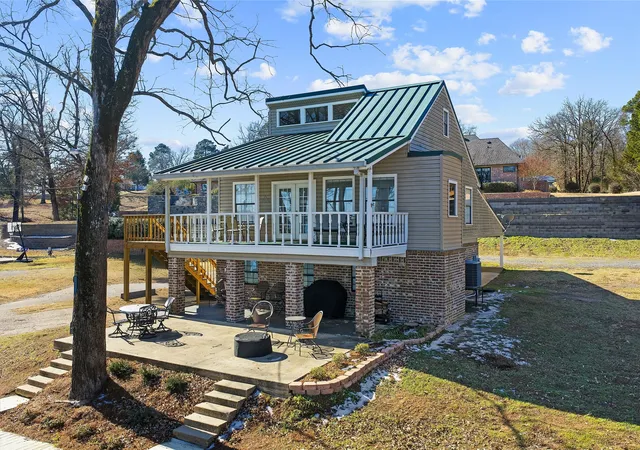 Photo 4 of Single family home for sale at 8081 Lords Wy, Mooringsport, LA 71060 | MLS# 21350812 | Listing updated on 2026-10-05