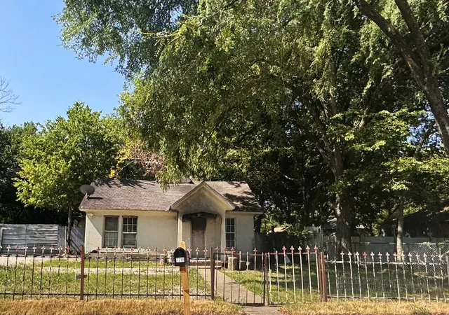 1st image of 7218 Rosemont Rd, Dallas, TX 75217 | MLS# 21350869