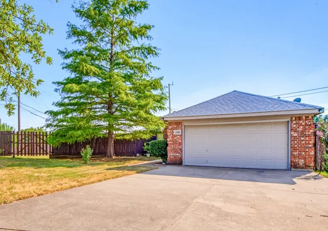 3rd image of 1400 Rancho Dominguez Rd, Corinth, TX 76210 | MLS# 21350875