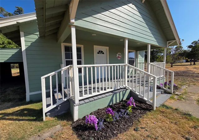 Photo 3 of Single family home for sale at 601 Tx 56, Windom, TX 75492 | MLS# 21344088 | Listing updated on 2026-10-05