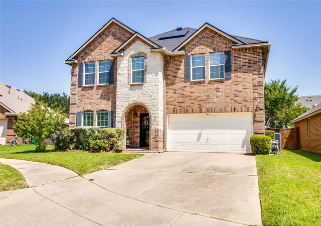 Photo 2 of Single family home for sale at 5005 Spyglass Hill Ln, Denton, TX 76208 | MLS# 21349690 | Listing updated on 2026-09-25