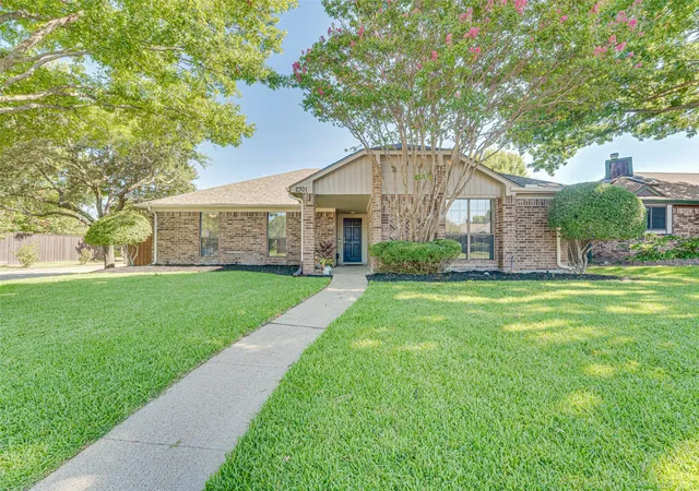 Photo 1 of Sale Pending at 2301 University Dr, Rowlett, TX 75088 | MLS# 21342528 | Listing updated on 2026-08-13