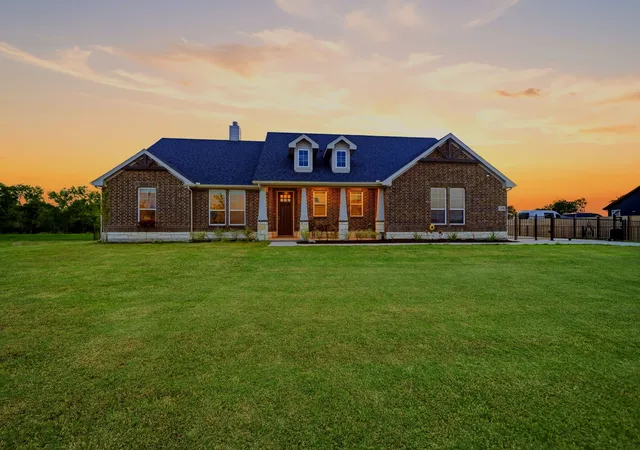 Photo 3 of Single family home for sale at 2446 Blackjack Oak Rd, Terrell, TX 75161 | MLS# 21348795 | Listing updated on 2026-10-07