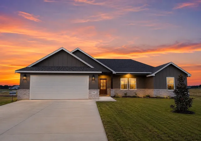 Photo 1 of Single family home for sale at 136 Zaragosa Dr, Lipan, TX 76462 | MLS# 21350948 | Listing updated on 2026-08-05