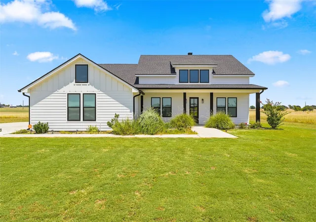 Photo 1 of Sale Pending at 803 Willow Moon Ranch Rd, Crawford, TX 76638 | MLS# 21350951 | Listing updated on 2026-10-06