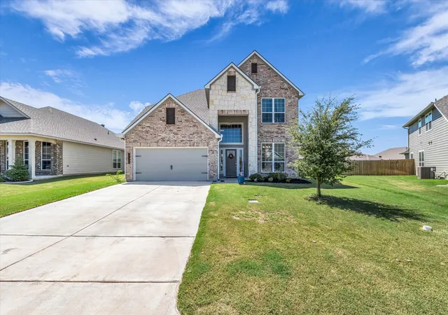 Photo 2 of Single family home for sale at 11324 Pallasite Cir, Lorena, TX 76655 | MLS# 21350797 | Listing updated on 2026-08-30