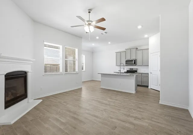 Photo 2 of Single family home for sale at 3250 Hunters Glen Dr, Aubrey, TX 76227 | MLS# 21350980 | Listing updated on 2026-09-03
