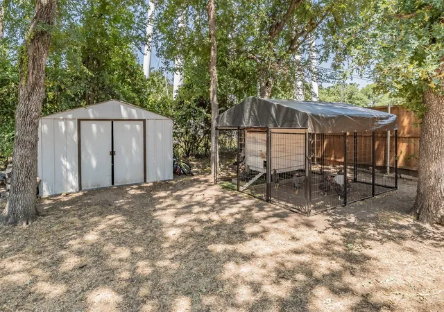 Photo 4 of Sale Pending at 909 Shady Oaks, Bridgeport, TX 76426 | MLS# 21350999 | Listing updated on 2026-08-28