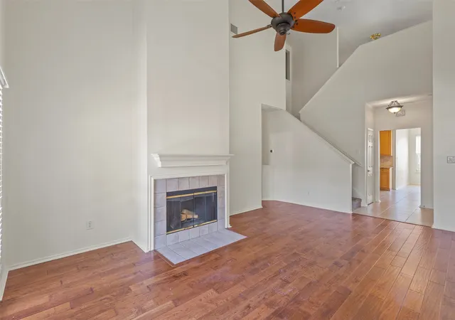 Photo 3 of Townhouse for sale at 2949 Jowett Dr, Plano, TX 75025 | MLS# 21332062 | Listing updated on 2026-08-19