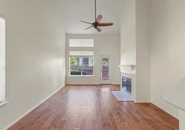 Photo 4 of Townhouse for sale at 2949 Jowett Dr, Plano, TX 75025 | MLS# 21332062 | Listing updated on 2026-08-19