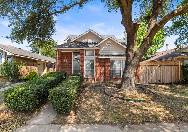 Photo 1 of Single family home for sale at 2536 Oak Bend, Dallas, TX 75227 | MLS# 21347856 | Listing updated on 2026-08-25