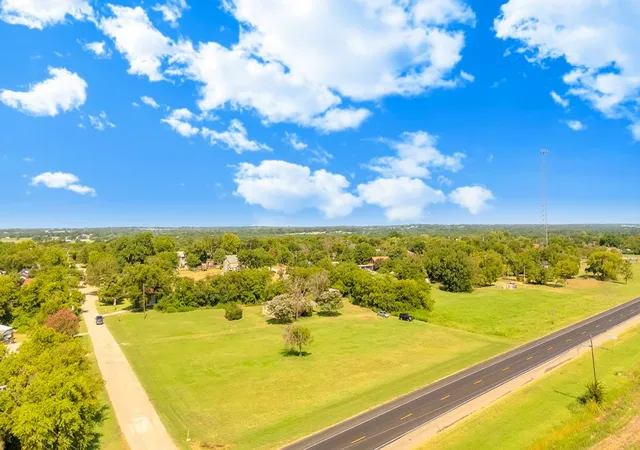Photo 3 of Manufactured home for sale at 409 S Main, Covington, TX 76636 | MLS# 21350998 | Listing updated on 2026-08-07