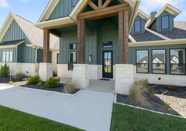 Photo 2 of Single family home for sale at 9244 Dove Hollow Rd, Justin, TX 76247 | MLS# 21351022 | Listing updated on 2026-08-18