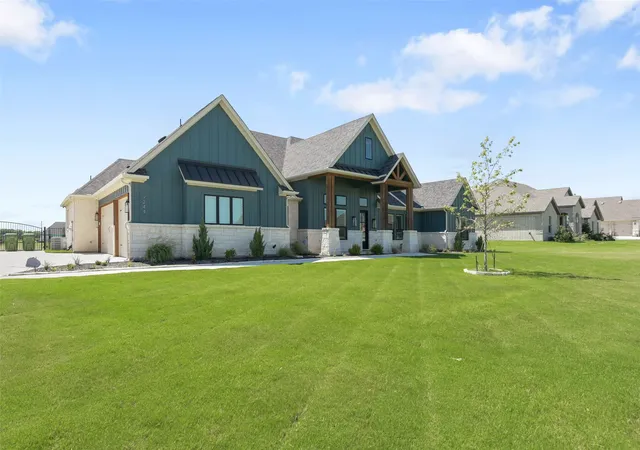 Photo 3 of Single family home for sale at 9244 Dove Hollow Rd, Justin, TX 76247 | MLS# 21351022 | Listing updated on 2026-08-18
