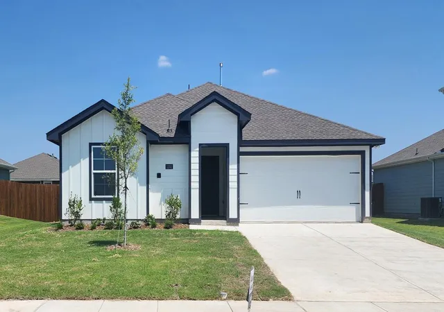 Photo 1 of Sale Pending at 1201 Bristlecone Dr, Nevada, TX 75173 | MLS# 21351034 | Listing updated on 2026-08-18