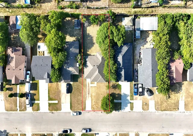 2nd image of 5616 Donnelly Ave, Fort Worth, TX 76107 | MLS# 21350272
