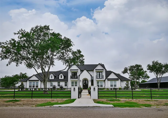 Photo 1 of Mansion for sale at 200 Corral Rd, Godley, TX 76044 | MLS# 21347600 | Listing updated on 2026-08-09