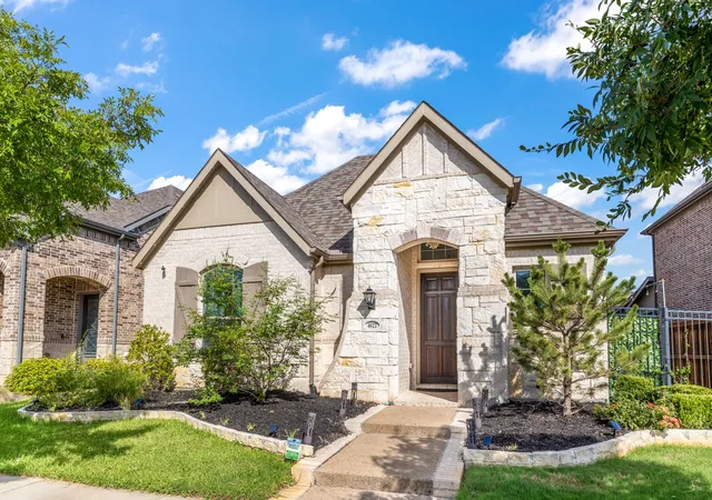 Photo 1 of Sale Pending at 4622 Copper Mountain Trl, Arlington, TX 76005 | MLS# 21349474 | Listing updated on 2026-09-02
