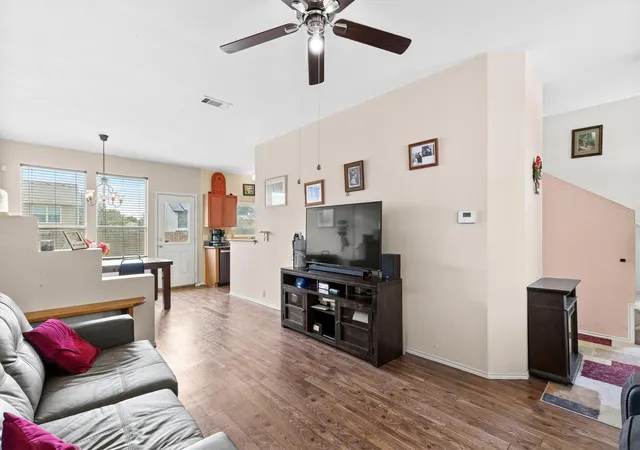 5th image of 811 Greene Wy, Wylie, TX 75098 | MLS# 21339748