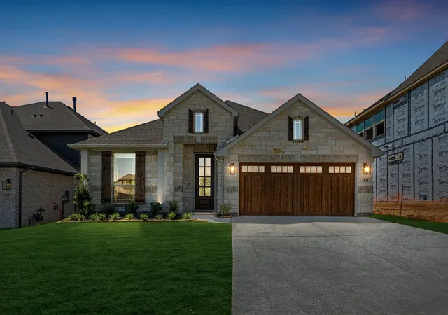 Photo 2 of Single family home for sale at 131 Kingfisher Ln, Aledo, TX 76008 | MLS# 21351092 | Listing updated on 2026-10-07
