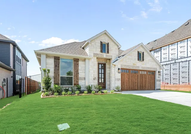 Photo 3 of Single family home for sale at 131 Kingfisher Ln, Aledo, TX 76008 | MLS# 21351092 | Listing updated on 2026-10-07