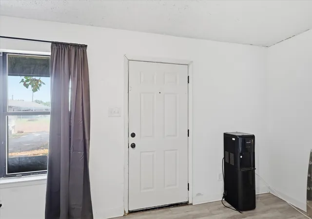 Photo 4 of Single family home for sale at 204 Jackilu St, Sanger, TX 76266 | MLS# 21350966 | Listing updated on 2026-08-06