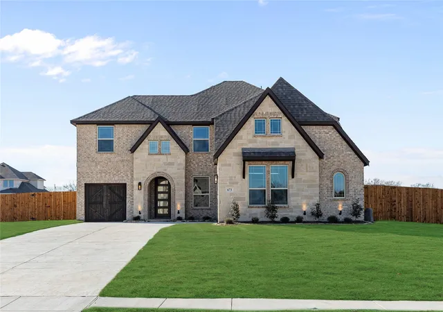 Photo 3 of Single family home for sale at 673 Serenity Ln, Red Oak, TX 75154 | MLS# 21351099 | Listing updated on 2026-10-07