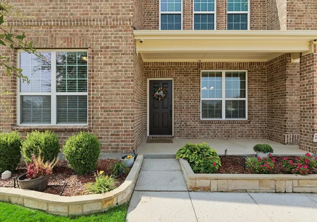 Photo 2 of Single family home for sale at 1021 Plateau Ridge Wy, Haslet, TX 76052 | MLS# 21351045 | Listing updated on 2026-09-01