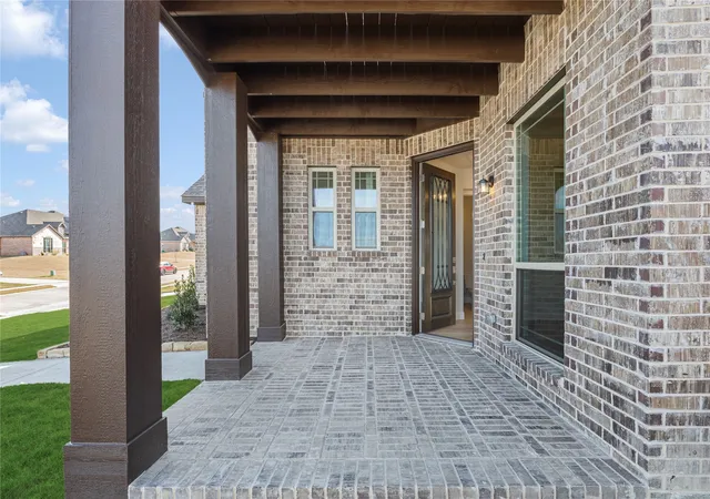 Photo 3 of Single family home for sale at 733 Serenity Ln, Red Oak, TX 75154 | MLS# 21351107 | Listing updated on 2026-10-07