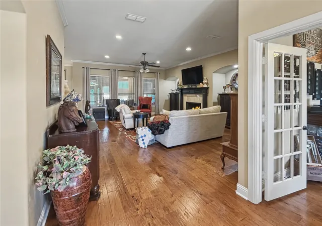Photo 3 of Single family home for sale at 317 Billo Ct, Weatherford, TX 76087 | MLS# 21351091 | Listing updated on 2026-08-06
