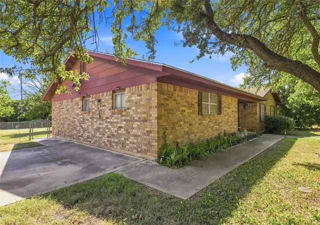 3rd image of 4309 9Th St, Brownwood, TX 76801 | MLS# 21351130