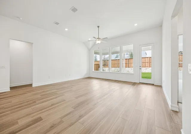 Photo 3 of Single family home for sale at 11148 Roxburgh Rd, Haslet, TX 76052 | MLS# 21350664 | Listing updated on 2026-10-07