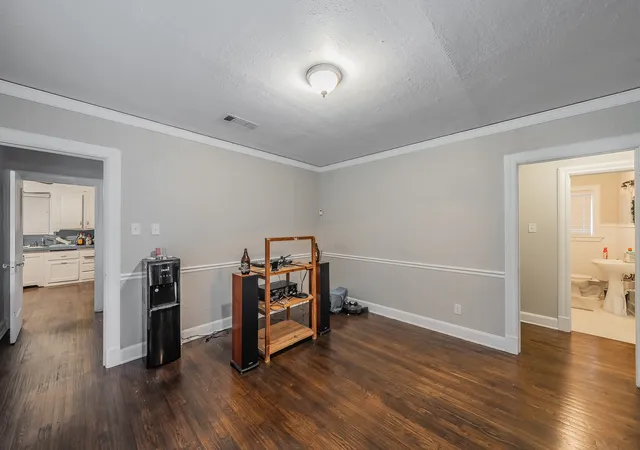 Photo 4 of Single family home for sale at 3257 Greene Ave, Fort Worth, TX 76109 | MLS# 21349198 | Listing updated on 2026-08-06