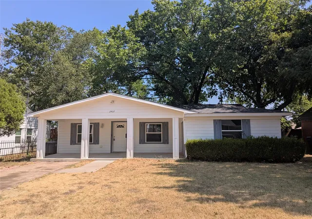 Photo 2 of Single family home for sale at 2407 El Capitan Dr, Dallas, TX 75228 | MLS# 21351143 | Listing updated on 2026-08-25