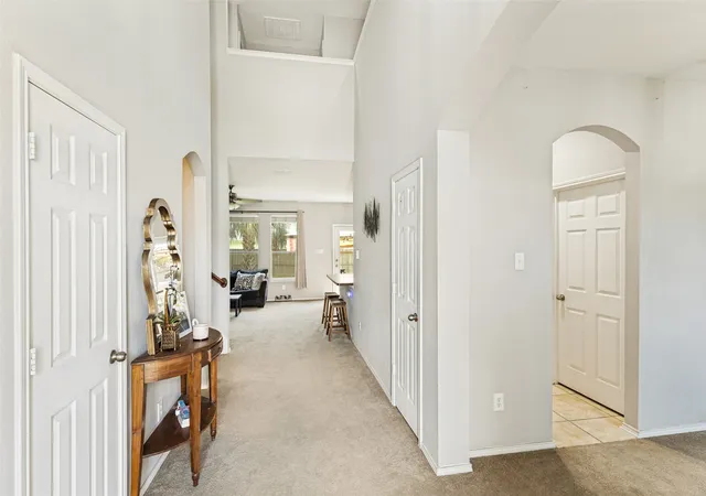 Photo 3 of Single family home for sale at 5712 Mountain Stream Trl, Fort Worth, TX 76244 | MLS# 21348555 | Listing updated on 2026-08-23