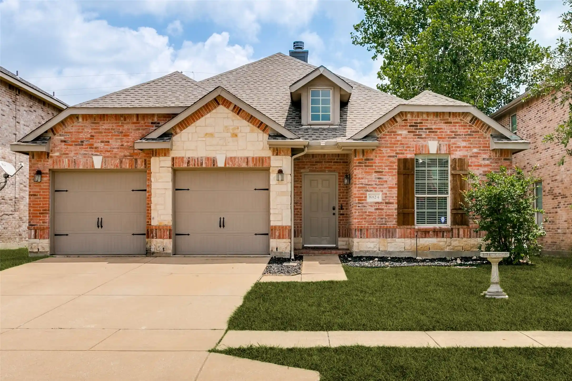 Photo 1 of Sale Pending at 8824 Noontide Dr, Fort Worth, TX 76179 | MLS# 21351152 | Listing updated on 2026-10-18