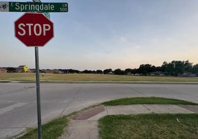 6th image of 506 E Springdale Ln, Grand Prairie, TX 75052 | MLS# 21351183