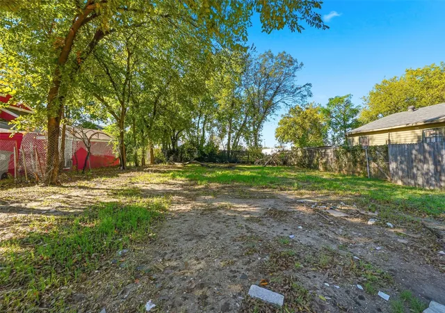 Photo 2 of Land for sale at 2715 Springdale St, Dallas, TX 75210 | MLS# 21351212 | Listing updated on 2026-08-05