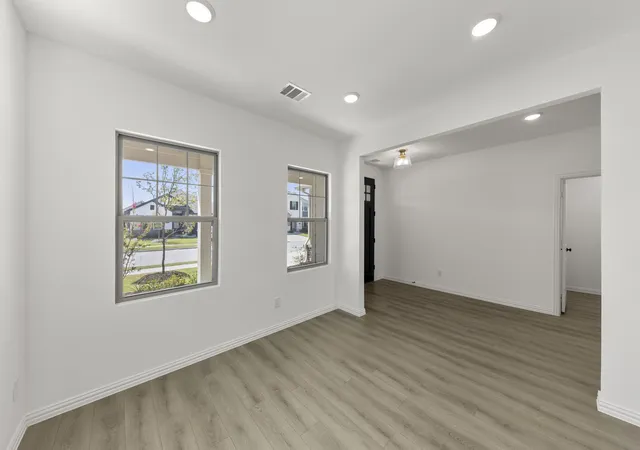 Photo 3 of Single family home for sale at 761 Waterhouse Lake Dr, Anna, TX 75409 | MLS# 21351205 | Listing updated on 2026-09-29