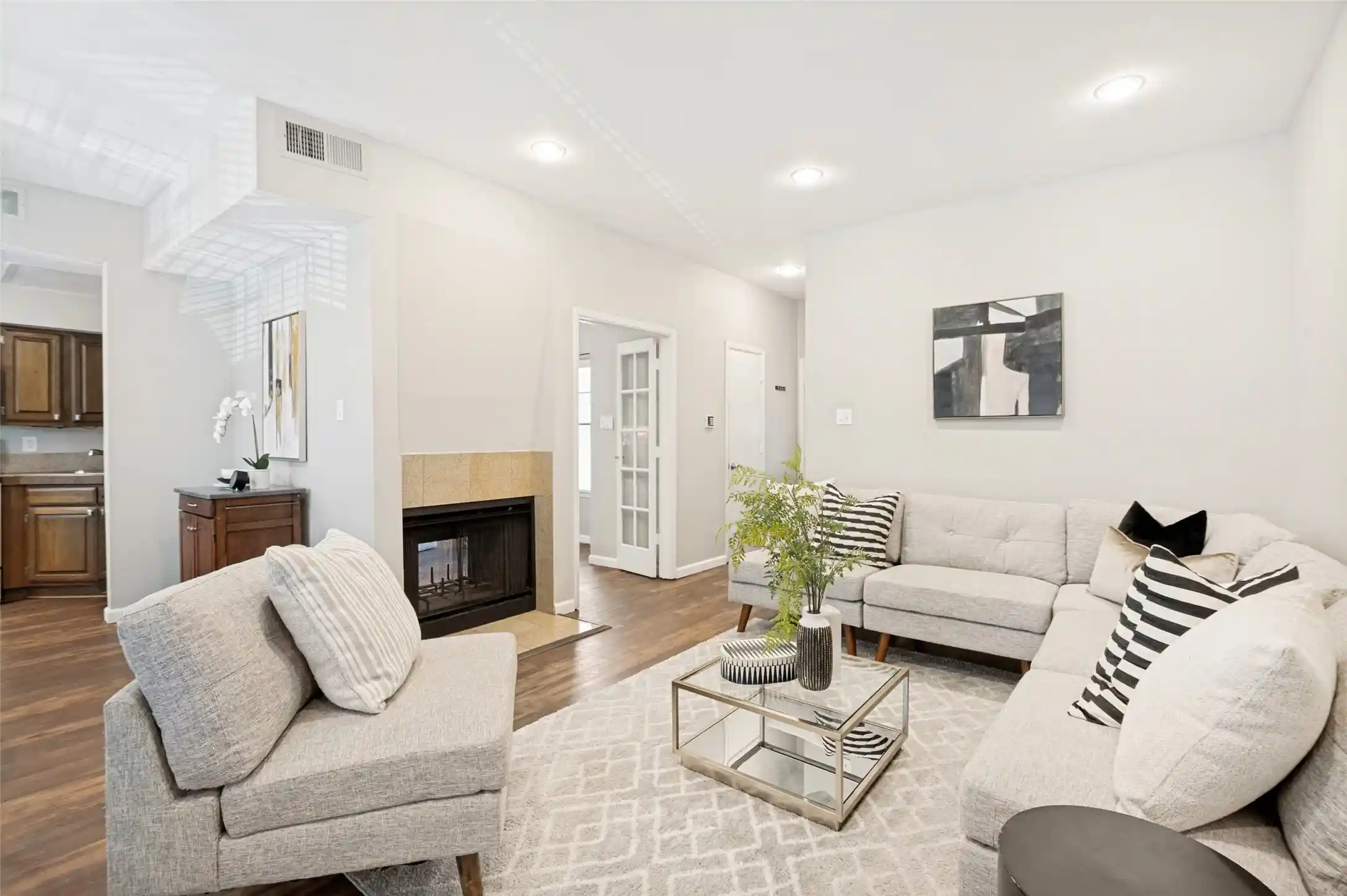Photo 1 of Condo for sale at 4203 Holland Ave #10, Dallas, TX 75219 | MLS# 21350247 | Listing updated on 2026-10-28