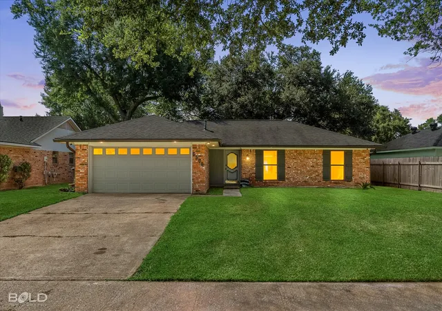 1st image of 5302 Goldenrod Cir, Bossier City, LA 71112 | MLS# 21350871