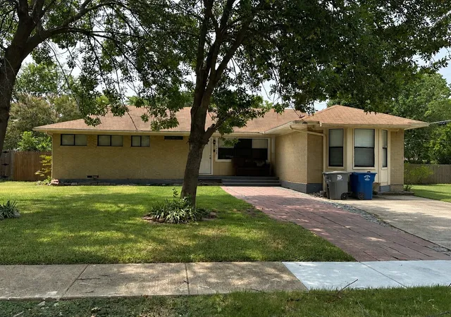 1st image of 2704 Marbella Ln, Dallas, TX 75228 | MLS# 21351253