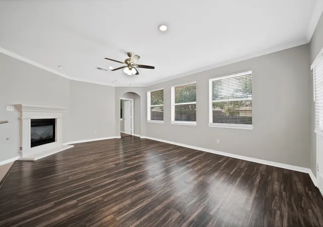 Photo 3 of Single family home for sale at 4833 Bridle Path Wy, Fort Worth, TX 76244 | MLS# 21351189 | Listing updated on 2026-10-08