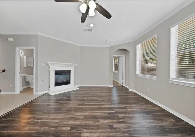 Photo 4 of Single family home for sale at 4833 Bridle Path Wy, Fort Worth, TX 76244 | MLS# 21351189 | Listing updated on 2026-10-08