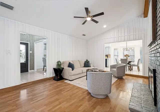 4th image of 2505 Parkside Dr, Garland, TX 75040 | MLS# 21344058